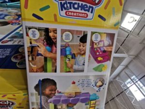 Costco-1582448-Play-Doh-Ice-Cream-Truck-Playset4