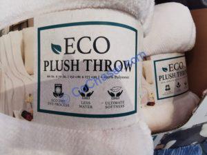 Costco-1563304-Life-Comfort-ECO-Plush-Throw1