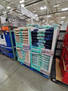 Costco-1695115-IDEA-NUOVA-Chenille-Bath-Rug-all